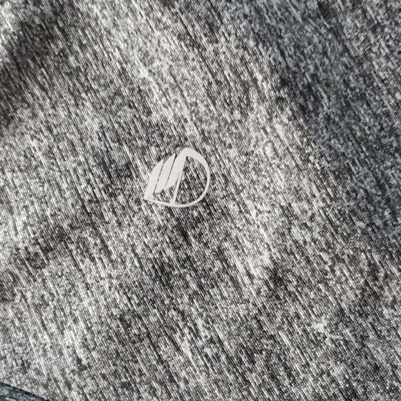 ICY ZONE TEE SZ S - Picture 4 of 6